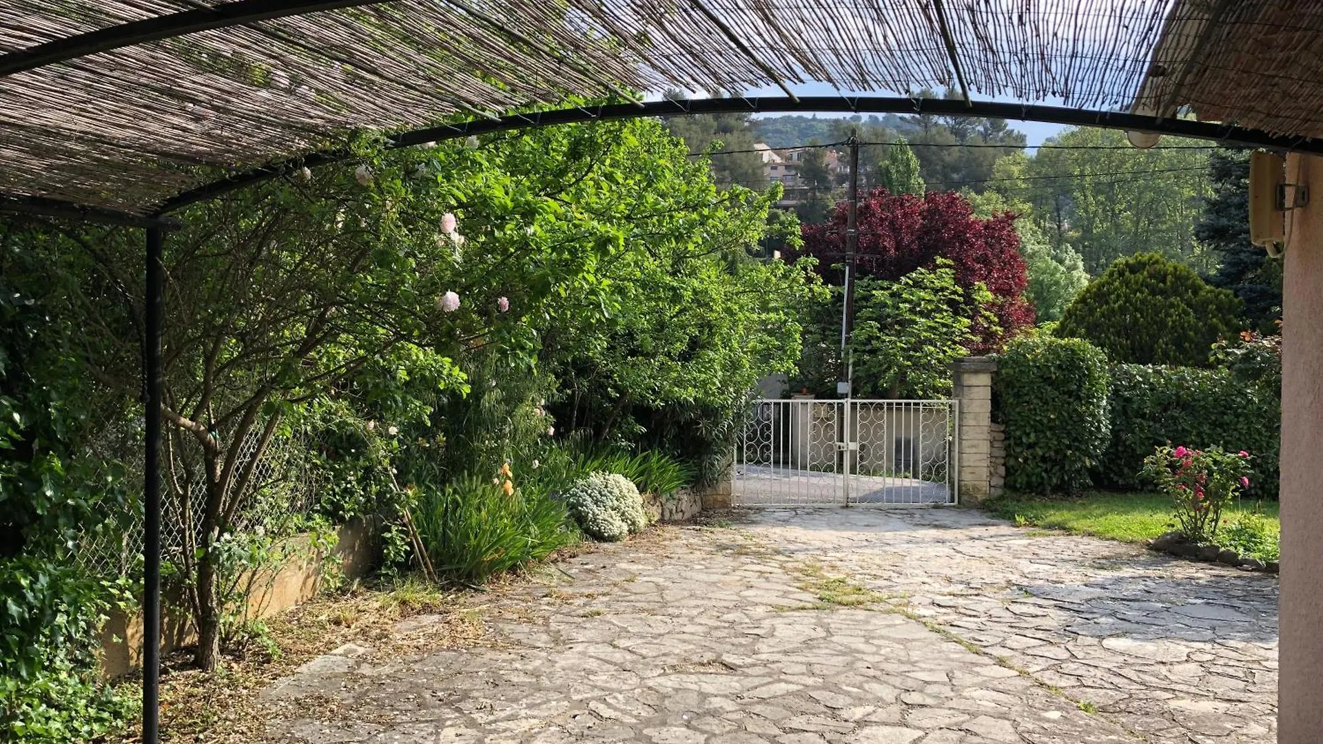 Hébergement de vacances Villa Provencale Au Calme Entouree De Verdure, Animaux De Compagnie Acceptes ! Belgentier