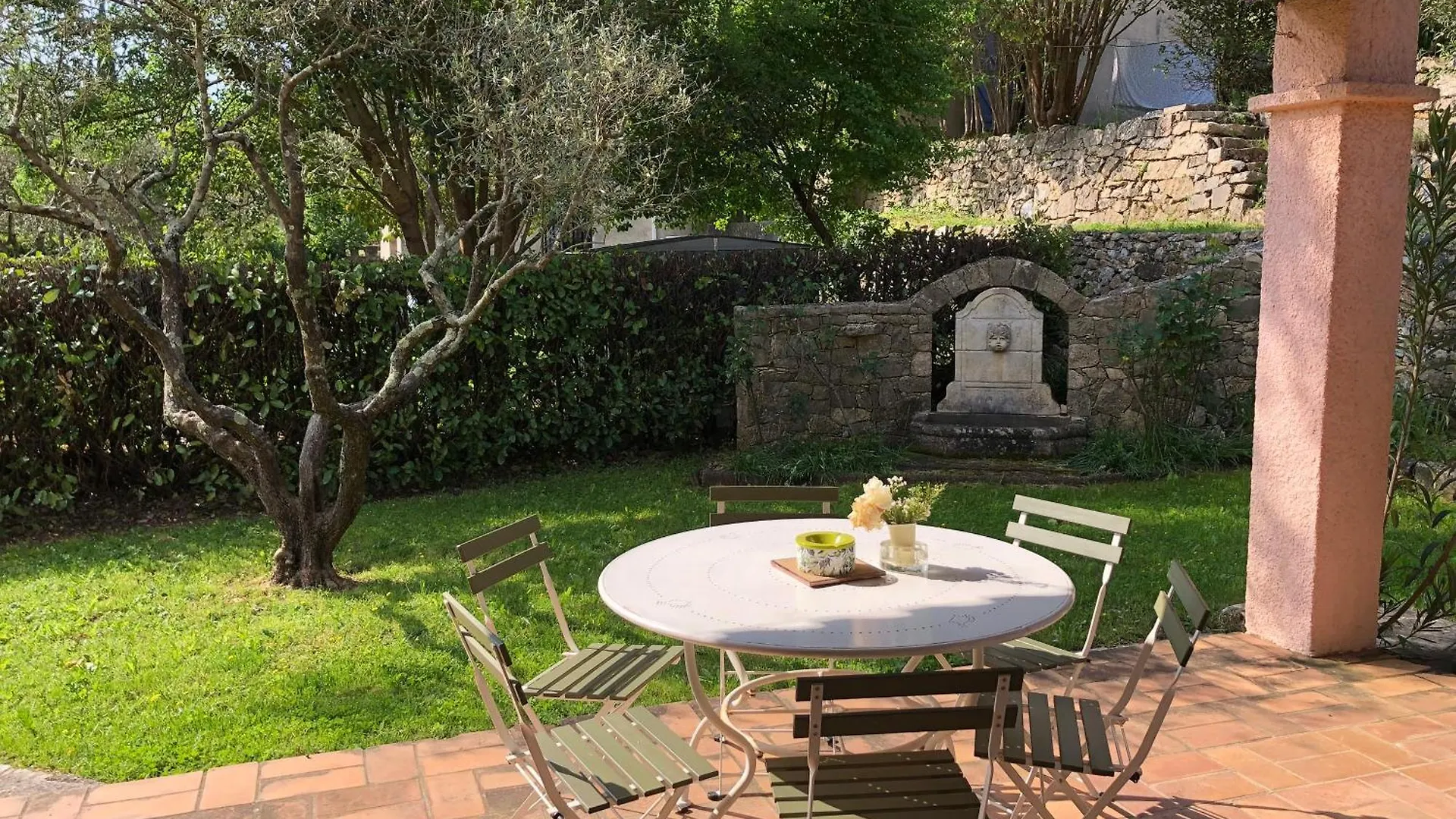 Hébergement de vacances Villa Provencale Au Calme Entouree De Verdure, Animaux De Compagnie Acceptes ! Belgentier