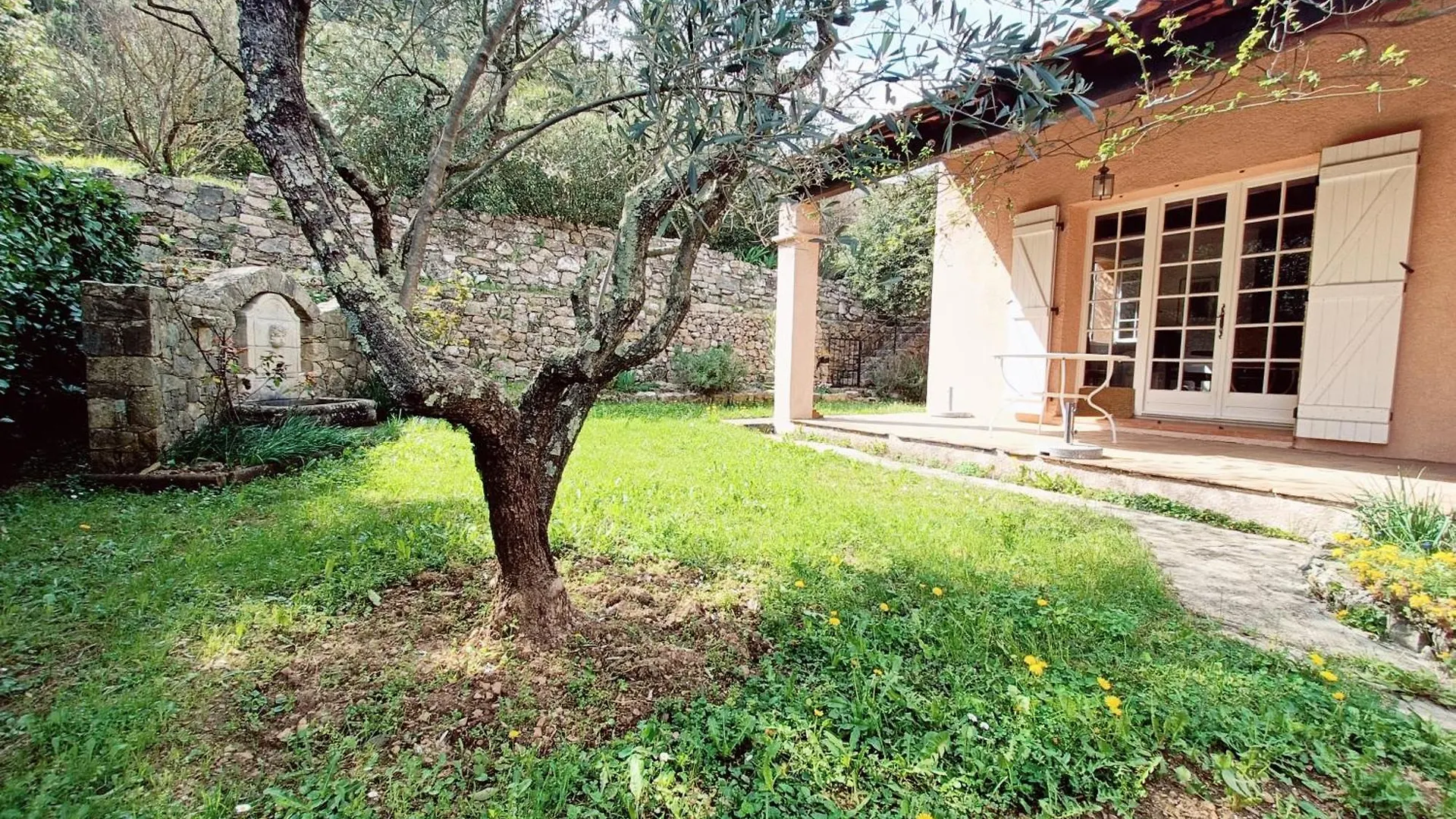 Villa Provencale Au Calme Entouree De Verdure, Animaux De Compagnie Acceptes ! Belgentier 0*,